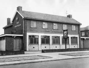 The Nautilus public house, North Shield 19th April 1970