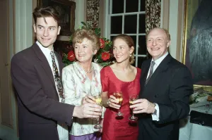 01390 Prints: Neil and Glenys Kinnock celebrate their 26th wedding anniversary at Temple, London