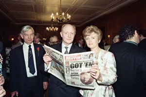 01390 Prints: Neil and Glenys Kinnock celebrate their 26th wedding anniversary at Temple, London