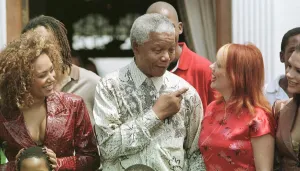 00085 Prints: Nelson Mandela South African President November 1997 : meets Spice Girls November