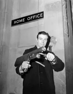 New anti riot gun January 1969 1960s Mobuster Weapon, Home Office