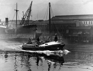 01215 Prints: New lifeboat Milburn'for Holy Island leaves the River Wear. 4th June 1925