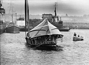 Images Dated 8th September 1988: A new lifeboat pulls clear of the water after the test at Tyne Dock, South Shields