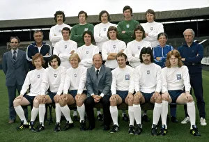 New Preston North End manager Bobby Charlton with his team at the club