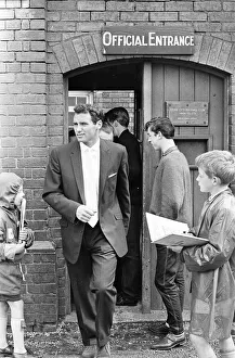 00349 Prints: New signing (from Wolves) Eddie Stuart leaving main entrance, 15th August 1962