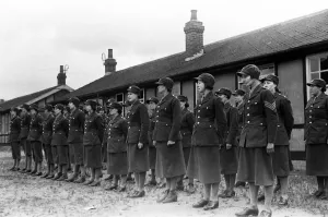 00854 Prints: New W. A. T. S. recruits at the Cowshot Manor Camp Brookwood