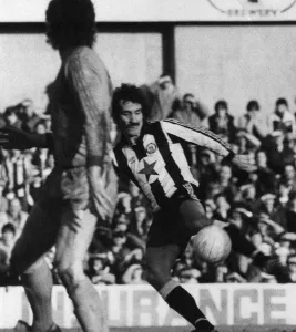 Newcastle 1-0 Oldham, Division Two League match at St James Park