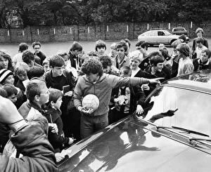 00835 Prints: Newcastle United footballer Kevin Keegan is greeted by jubilant Newcastle fans at St