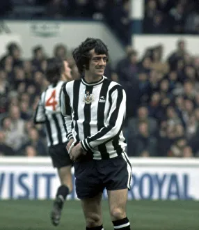 Newcastle United midfielder Terry Hibbitt in action for his team. October 1974
