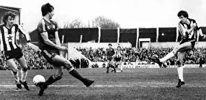 00245 Prints: Newcastle United v QPR. Kenny Wharton blasts the ball past Glenn Roeder