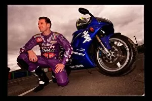Images Dated 6th April 1998: Niall Mackenzie British Superbike Champion Knockhill 1998 on Yamaha YZF R1