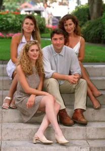 Nick Berry with Tricia Penrose, Kazia Pelka and Juliette Gruber for a Heartbeat photo