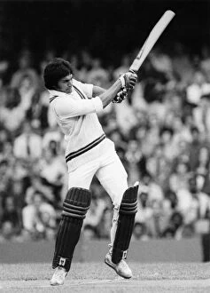 Images Dated 14th August 1980: Night cricket is a terrific hit. A whirlwind century by Graham Gooch