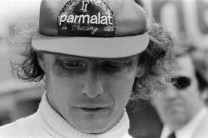 00832 Prints: Niki Lauda at Brands hatch, fighting the clock for an early placing in the John Player