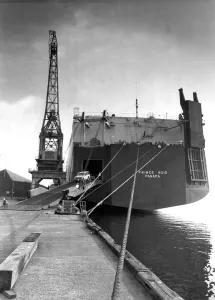 00081 Prints: Nissan car chiefs smashed the ports blockade by sailing a &pound