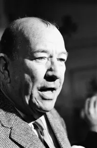 00976 Prints: Noel Coward Reception for cast members in Manchester where he celebrates two