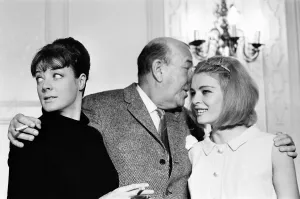 00976 Prints: Noel Coward Reception for cast members in Manchester where he celebrates two