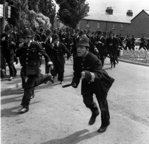 Norman Wisdom Comedian July 1962 in a scene from the film On the Beat A©mirrorpix