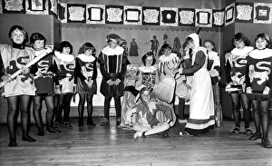 00419 Prints: North East Festivals Youngsters from Marden Bridge Middle school in Wallsend have
