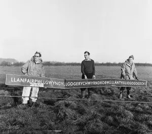 North Wales students removed the very long sign of
