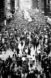 00396 Prints: Northern Premier of A Hard Days Night'. Fans line up along the streets in