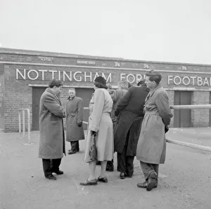 Queue Prints: Nottingham Forest fans start to queue outside the ground to ensure they get their FA Cup