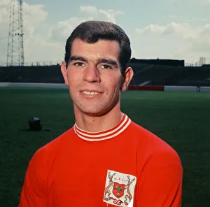 Nottingham Forest Henry Newton posing for at the start of the 1967 / 68 season