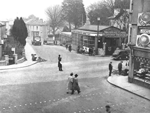 November 1953 showing the installation of new traffic lights in Brunswick Square, Torquay