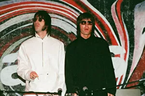 Images Dated 25th August 1999: Oasis press conference, Liam and Noel Gallagher. 25th August 1999