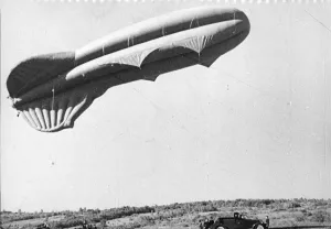 01445 Prints: An observation balloon Picture taken 6th October 1939