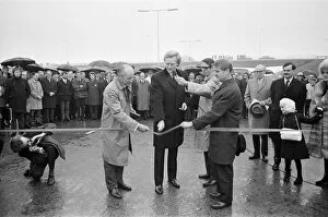 00780 Collection: Official Opening of M4 Motorway by Conservative Junior Minister Michael Heseltine