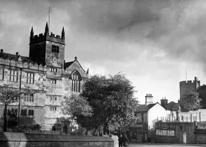 Fmp1939s Prints: The old Grammar School in Shrewsbury, which produced Charles Darwin