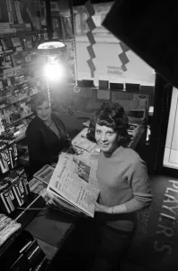 Oldbury Newsagent, able to beat blackout and stay open by using a gas lamp, Birmingham