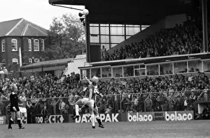 Oldham 2 v. Newcastle United 2. Division 2 Football October 1982 MF08-02-043