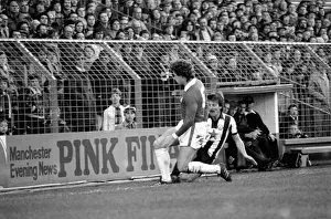 Oldham 3 v. Newcastle United 1. Division 2 Football October 1981 MF04-13-015