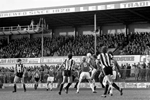 Oldham 3 v. Newcastle United 1. Division 2 Football October 1981 MF04-13-011