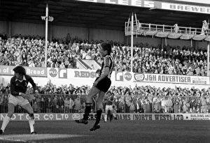 Oldham 3 v. Newcastle United 1. Division 2 Football October 1981 MF04-13-114