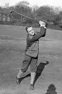 00130 Prints: Owen Hares November 1919 The Stage Golf Society play a match against