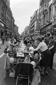 The Oxford Street Association staged a party for over 5000 children ahead of the Royal