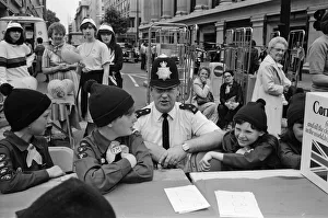 The Oxford Street Association staged a party for over 5000 children ahead of the Royal