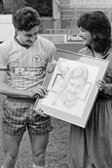 Painting Prints: Oxford striker John Aldridge is presented with the Mirror footballer of the month award