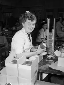 One Woman Only Prints: Packing chocolate bars at the Cadbury factory at Bourneville 26th March 1953