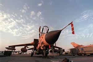 00155 Prints: A Panavia Tornado GR1 of the RAF Nov 1990 is painted in desert colour scheme prior
