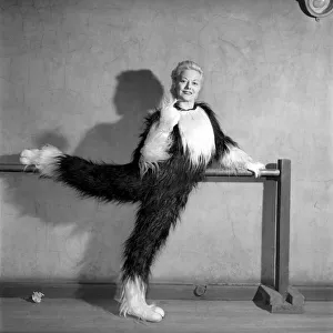 Pantomime cat: Actress Jeanie Craig as Tommy the cat in Dick Whittington. December 1956