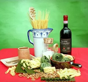 Images Dated 9th March 1996: Pasta Food Italian Red Wine