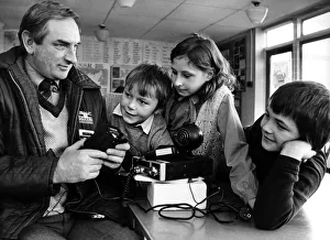 Radios Prints: Pat Lee of the Sunderland Breakers Club with Barnwell Primary School CB Club members