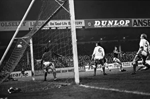 Pat McMahon scores Aston Villas second goal against Manchester United during