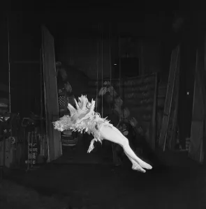 Pat Morris, Prima ballerina in flying ballet in Snow White