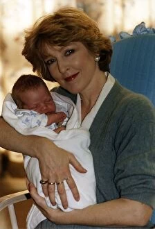 Images Dated 1st January 1992: Patricia Hodge actress with her baby son born on boxing day January 1992