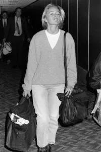 Pullover Prints: Patsy Kensit actress at Heathrow Airport in November 1989